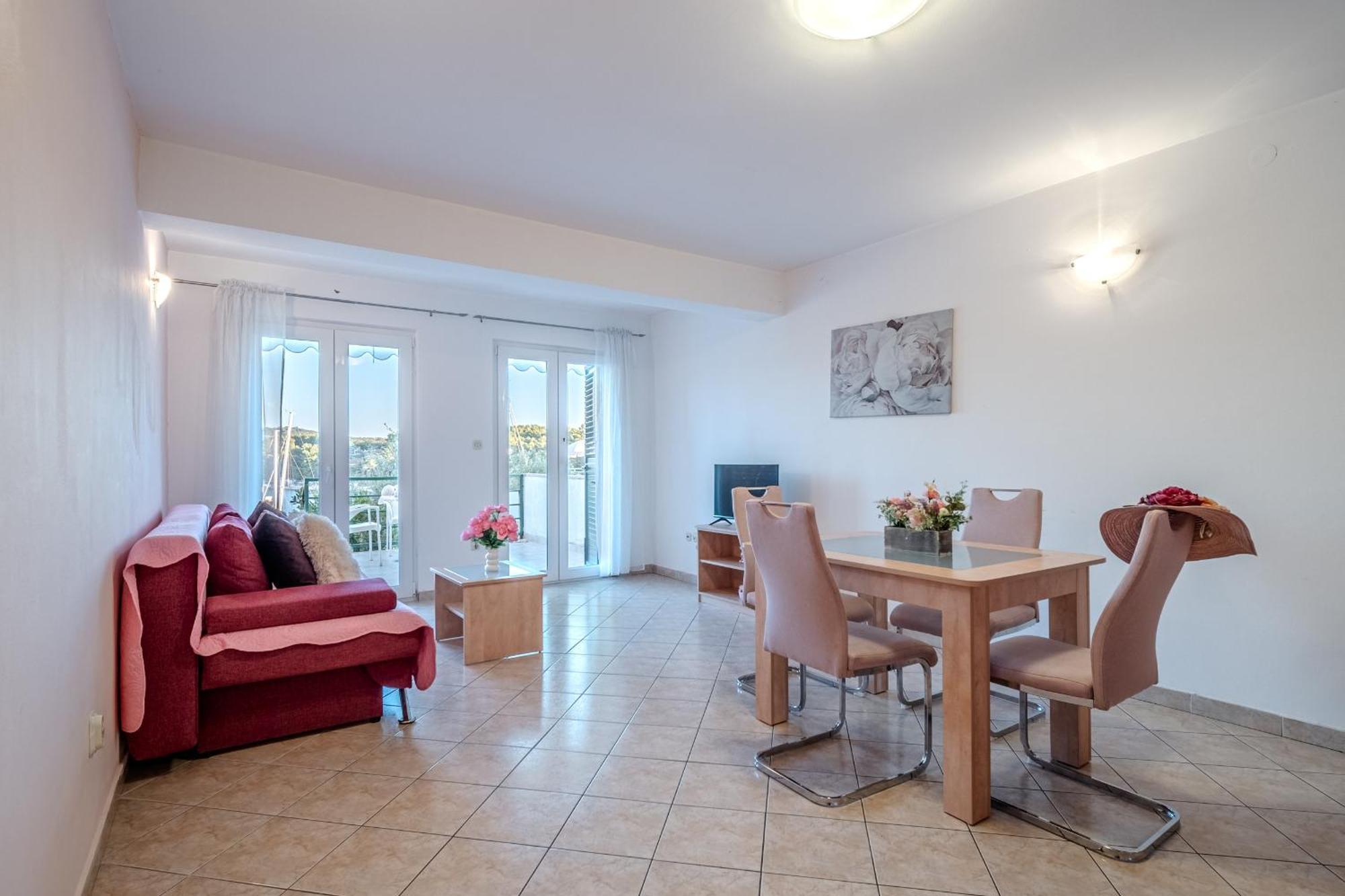 Apartment Milna - With Swimming Pool & Amazing Seaviews, Above Bijaka Beach Exterior foto