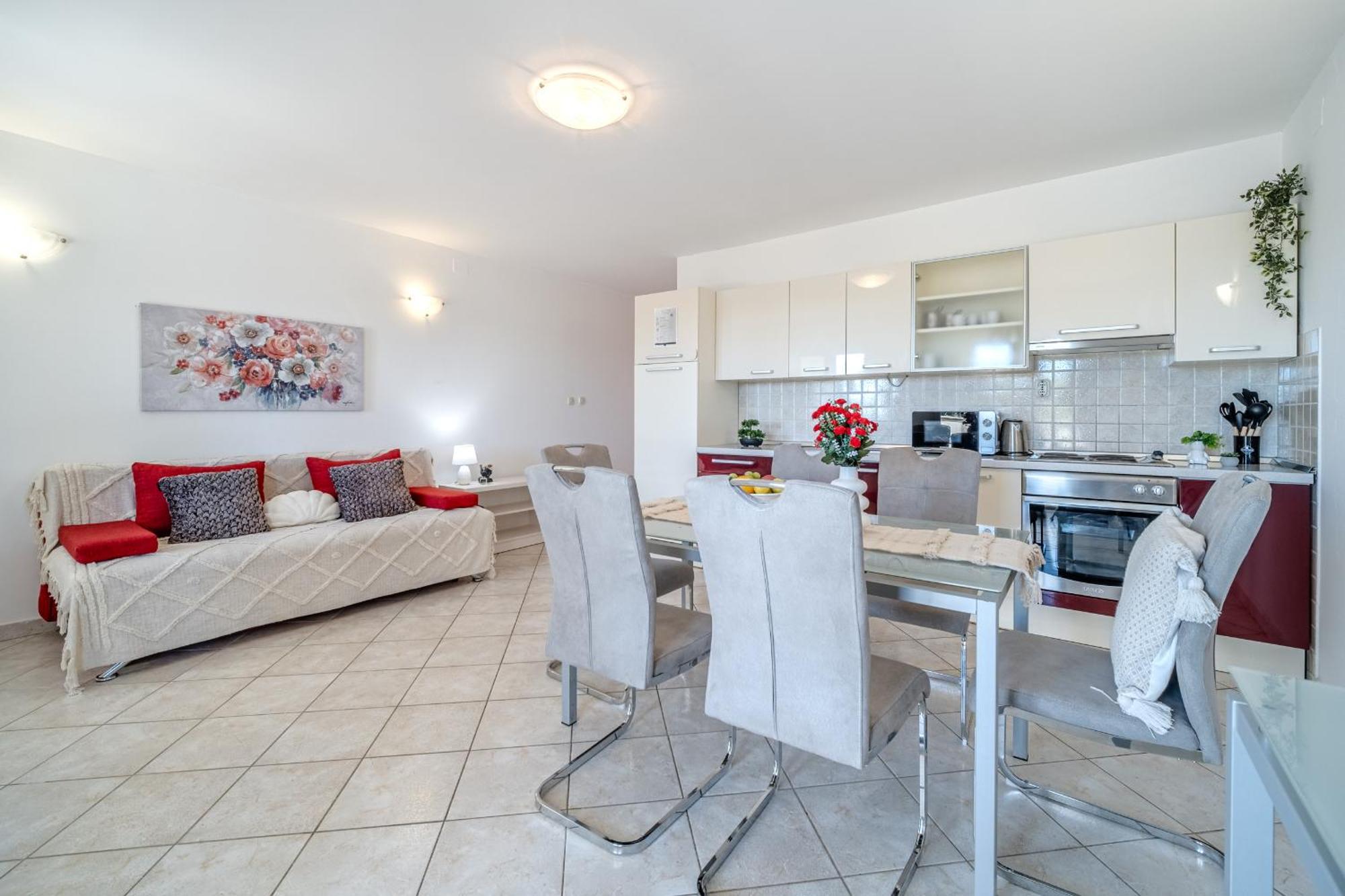 Apartment Milna - With Swimming Pool & Amazing Seaviews, Above Bijaka Beach Exterior foto