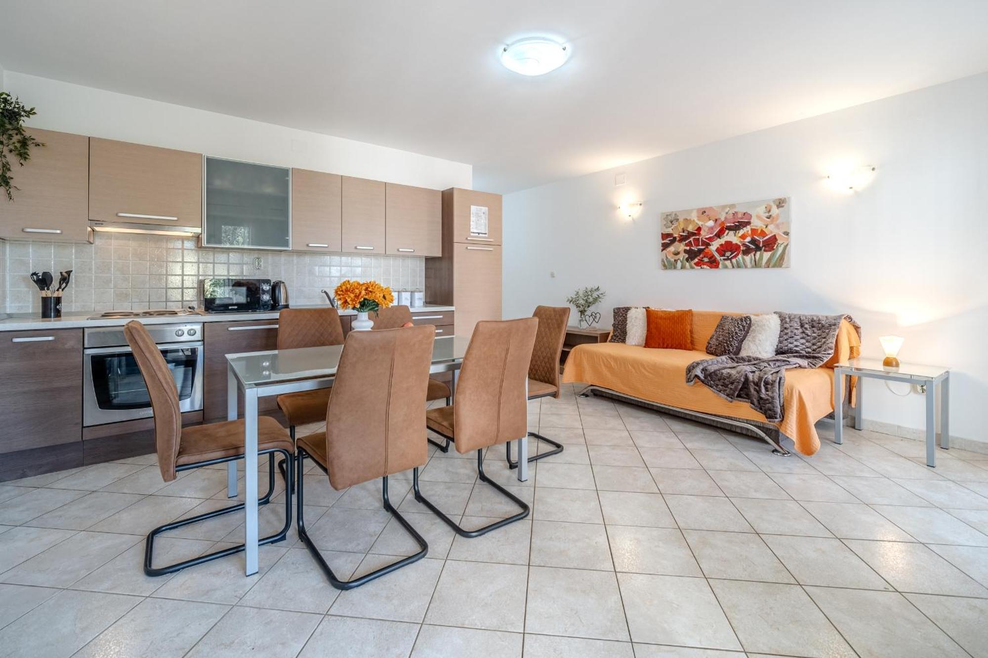 Apartment Milna - With Swimming Pool & Amazing Seaviews, Above Bijaka Beach Exterior foto